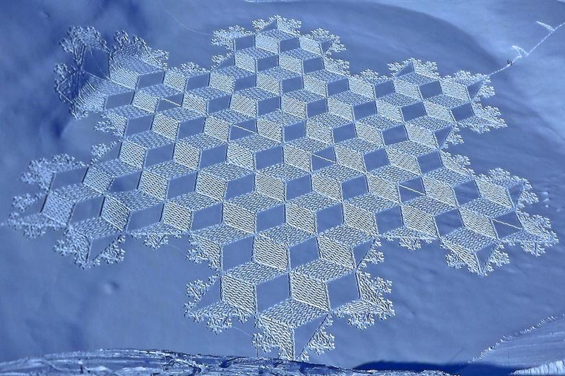 Illustration for article titled Art That's Made with Snow and Ice